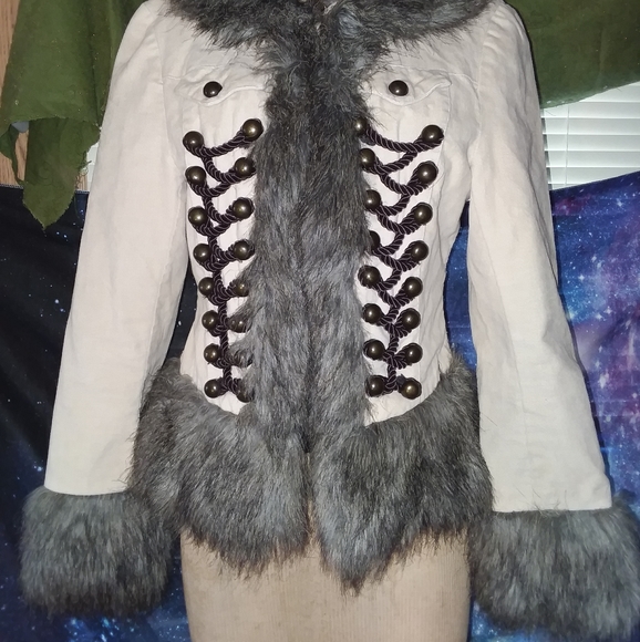 Cream corduroy gray fur jacket with military style - Picture 7 of 7